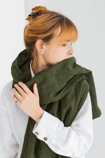 Dark Green Linen Scarf With Wool Filling